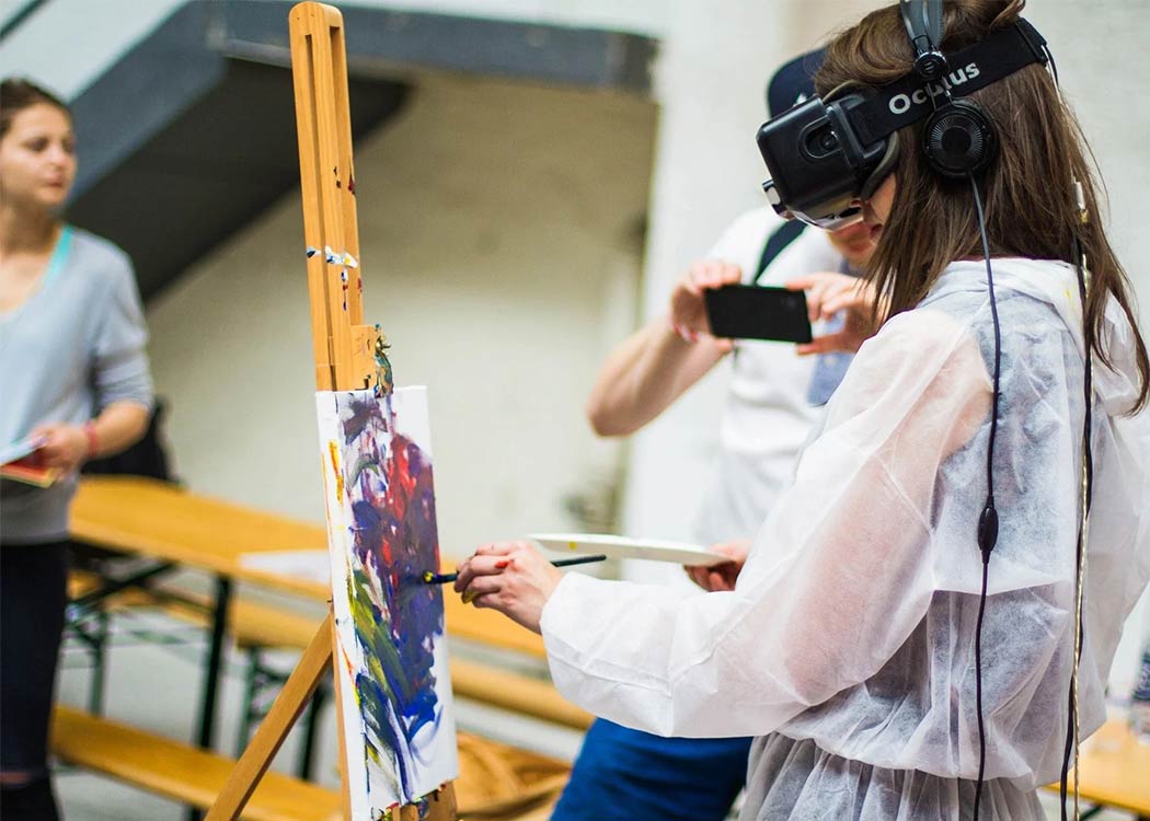 کاربرد واقعیت مجازی در هنر برای آموزش و یادگیری خلاقانه